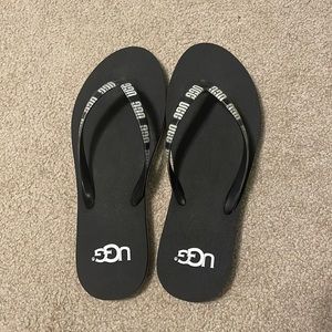 UGG Flip- Flops NWT